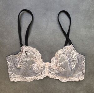 Eve's Temptation Lace Underwire Bra 32C